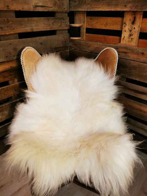 Sheepskin IS White